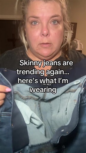 Plus size ladies 👖✨ skinny jeans are making a comeback and I found a pair that is actually comfortable! Stretchy, flattering, and made for curves 💕 Check the sizes and reviews before ordering! #plussizefashion #plussizeclothing #plussizestyle #curvyfashion