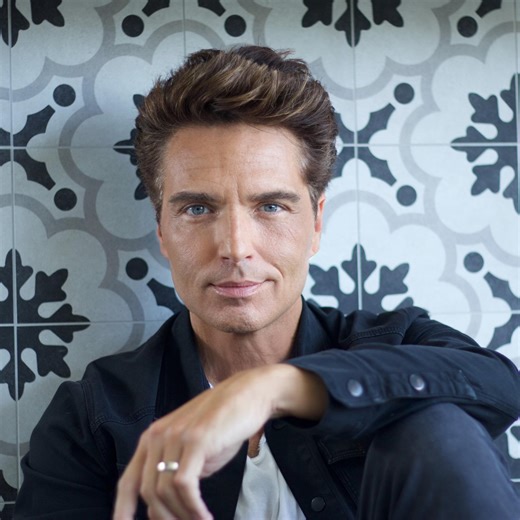 Richard Marx - Dziesmas "Can't Help Falling in Love with You" v