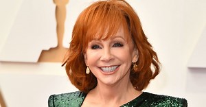 Reba McEntire Shares What She Learned After A Plane Crash Killed 8 Members Of Her Band