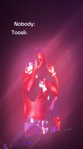 Toosii Shows Off His Charisma in Sacramento Concert