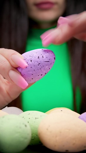 ASMR styrofoam eggs 🌝 #asmreggs #asmregg #asmrtappingsounds #asmrtapping #asmrnails