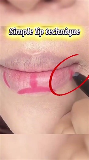 Simple lip technique #ytshort #makeuptutorial #lips #lipstick