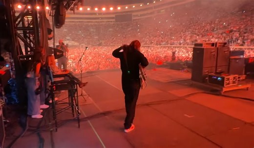 Cross Canadian Ragweed Walks Out To Taylor Swift’s “We Are Never Ever Getting Back Together” At First ‘The Boys From Oklahoma’ Reunion Show