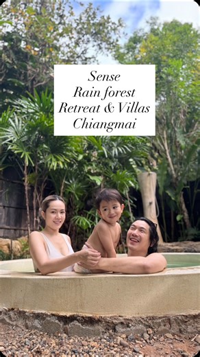 Napassorn Suwannanon on Instagram: "เชียงใหม่ในมุมนี้ @senserainforestretreat ไม่ไกลเมืองก็เข้าป่าแช่ออนเซ็นได้ ที่ หางดง บ้านปง จ.เชียงใหม่ วิลล่าที่ตื่นมาเจอวิวภูเขาปะทะหน้าห้องนอน ตอนเย็นมีนกยูงป่า มาส่งเข้านอนด้วยนะ ตามครอบครัวเรามาได้เลย #เป๊กนิว #baby_space #วิลล่าเชียงใหม่"