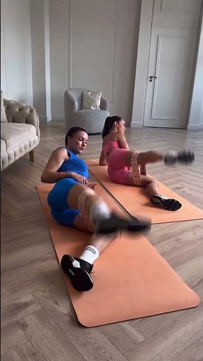 Barackcsapat online edzés nőknek 🍑🧡 #1200 fitt recept #500edzes