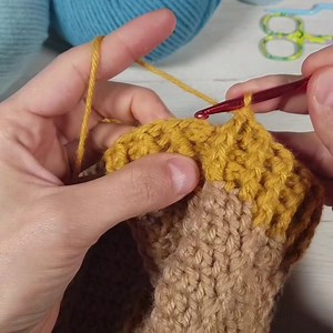 Os dejo una idea de como rematar un elástico a ganchillo. 🧶 | DIY moda con Emil