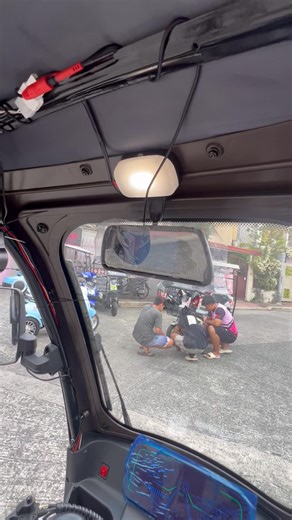 ✅1000watts, 60v25ah ✅28-47kph ✅ Crownlight ✅Fan ✅Digital panel board ✅Rear camera ✅Front disc brake ✅Rear drum brake ✅3.00-10 tire ✅Trapal ✅Automatic wifer 📍We are Located at #15 8th street goodrich village concepcion uno marikina city Waze: KEILAS EBIKES BODEGA | Keila’s Bike Shop Marikina Bodega