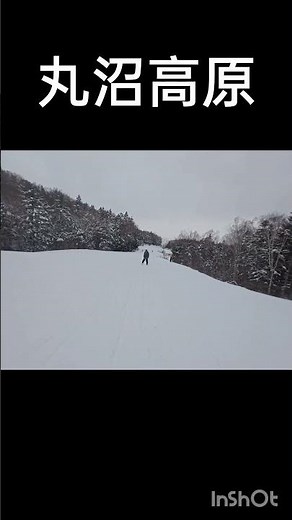 丸沼高原トップからの続き丸沼高原スキー場の良い点は、標高2,000mから生まれる最高の雪質（粉雪）とロングシーズン（5月上旬まで）、最長4kmのロングラン、多様なコース（初心者から上級者まで）、山