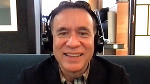 Fred Armisen takes us through how different parts of the world strum the guitar! | The Tonight Show Starring Jimmy Fallon