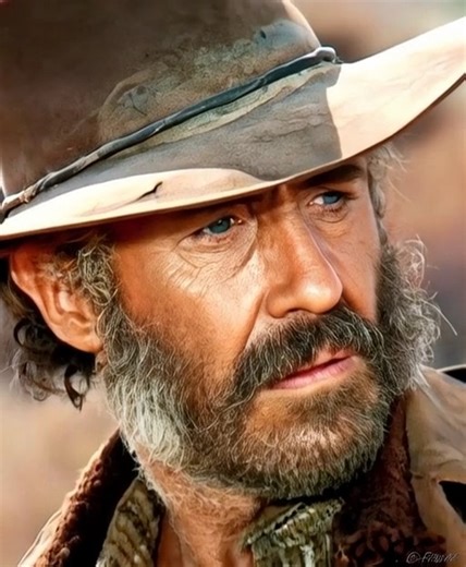 Jason Robards as Manuel 'Cheyenne' Gutiérrez | Loyal Fan Of Old Hollywood