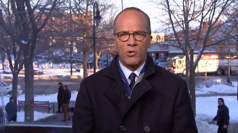 Lester Holt stepping down as 'NBC Nightly News' anchor