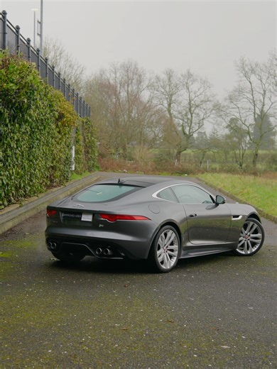 Jaguar F-Type R Overview: Supercharged V8 Performance