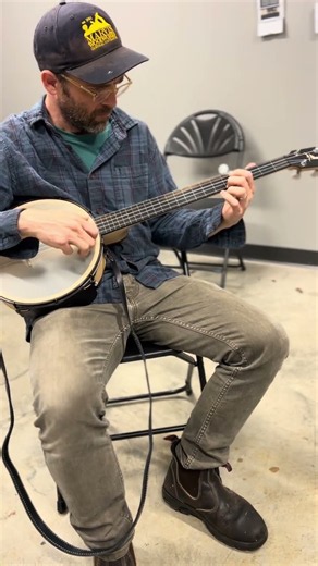 JD On A Crawford Banjos White Crow.