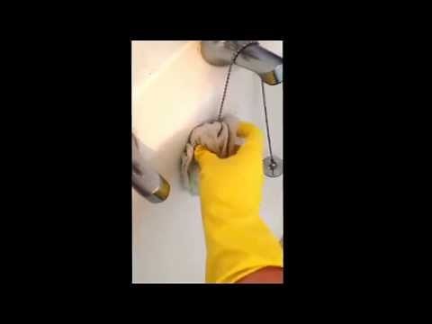 How to unblock a sink or bath WITHOUT a plunger