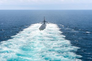 USS Triton je prva podmornica koja je, nijednom ne izronivši na površinu, oplovila svijet