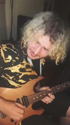 if Cardbi B had a guitar solo