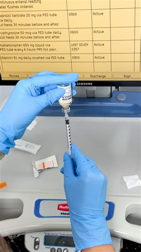 Kristine Tuttle on Instagram: "Administering insulin 💉⁠ ⁠ 💉Insulin is given subcutaneously (meaning it’s injected into the layer of fat tissue under the skin)⁠ Note: Regular insulin is the only type that can be given intravenously!⁠ ⁠ 💉Fine, short needles are used for subQ injections. If an insulin pen is ordered and used, it will come with special needles and a way to dial up the dose⁠ ⁠ MOST importantly: Use an insulin syringe! ⁠ ⭐Make sure it measures units and not mL → If this mistake is