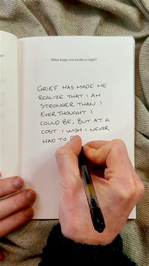 Finding Strength Through Grief: The Pretty Painful Grief Book