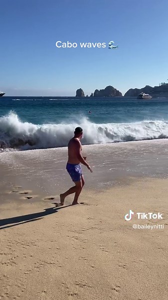 Cabo Waves: Experience the Power of Nature in Cabo!