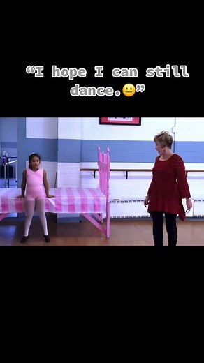 I cut my finger on my moms ring #fyp #viral #foryoupage #fypviral #foryou #fypシ゚viral #dingleberry #dancemoms #cutmyfingeronmymomsrings #finger #ring #mom #momdance