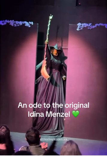 Elphaba's Vocal Performance in Wigged Parody