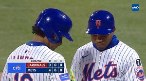 Heads up base running by Francisco Lindor to score two 👏 | New York Mets
