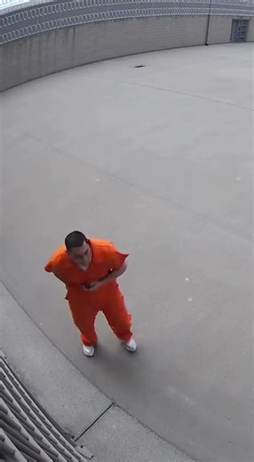 VERY Watch the Precise Moment a Phone Reaches the Inmate #jail #prison