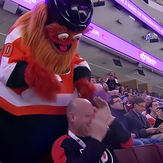 Funniest mascot moments in sports😂#fyp #nba #basketball #sports