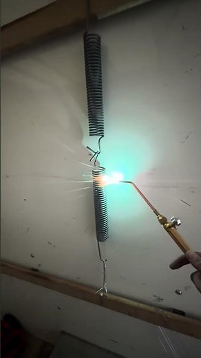 Dodge charger trunk springs stretch for carbon fiber trunk