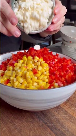 Easy Creamy Black Bean and Corn Dip 🫘 🌽