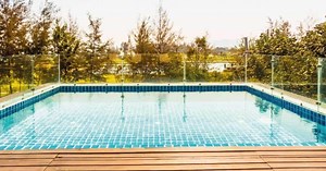 🥇 ¿Cómo limpiar el fondo de una piscina? 3 trucos【2026】