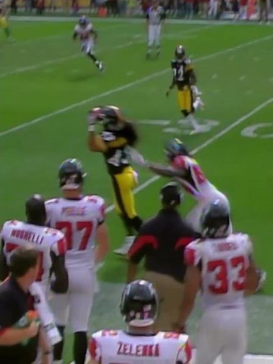 In Week 1 of the 2010 season vs. the Falcons, Troy Polamalu picked off Matt Ryan 🔥