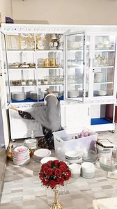 534K views · 17K reactions | Contoh  Konten yang menarik itu punya 3 unsur utama: ✨ Hook (pancingan awal) → biar orang berhenti scroll. ✨ Relate (berhubungan dengan masalah/keinginan audiens) → bikin mereka merasa “wah ini aku banget”. ✨Value (isi bermanfaat/hiburan/solusi) → ada sesuatu yang bikin mereka betah nonton sampai akhir. #tipsngonten | Dek Mia | Facebook