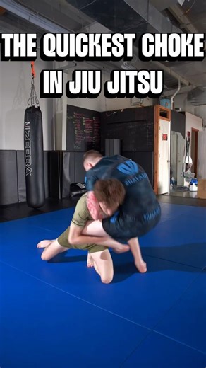 The quickest choke in jiu jitsu. The High Elbow Guillotine. 100% blood choke 🔥#bjj #nogi #wrestling