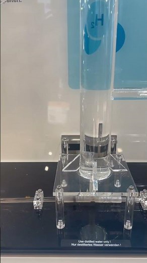How hydrogen is produced using Proton Exchange Membrane (PEM) electrolyser and used in fuel cell?