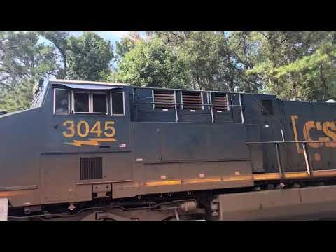 CSX 3045 leading M693 pass Salak Rd on 9-8-25