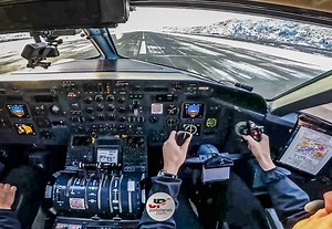 ✈️ Air Greenland Dash 8 takeoff from Kangerlussuaq | Just Planes