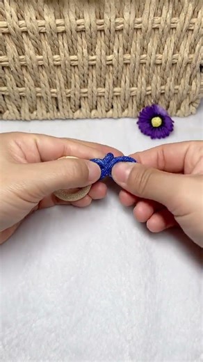Bracelet knot braiding method