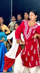 Vibing to Pottala Muttaye with my girls ❤️‍🔥 Dance with Damithri | Damithri Subasinghe