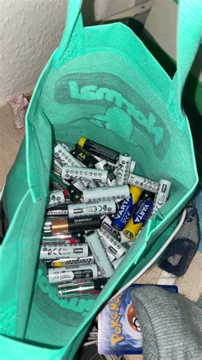 When you have an Xbox controller #memes #rocketleague