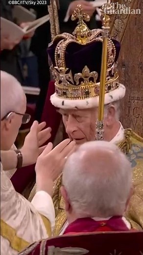 Moment King Charles III is crowned