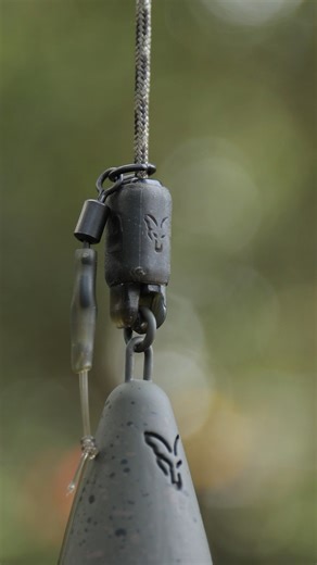 Fox International - Carp Fishing on Instagram: "The Heli Clip 👌 Designed to offer a safe and easy to use helicopter setup, regardless of the type of leader or line used 💪"