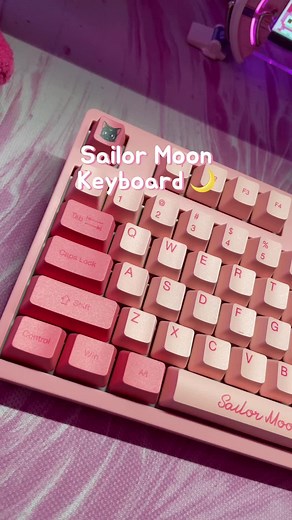 sailor moon luvers rise up!!! 🌙✨ look how cute this keyboard is @Akko #cutesetup #pinkgamingsetup #cutefinds #kawaiisetup #setupinspo #setup #gamingsetup #kawaii #setupfinds #cutetech #cutekeyboard #keebtok