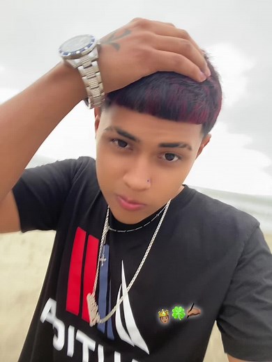 Beach Style with a Twist: Fashion and Fun on the Sand