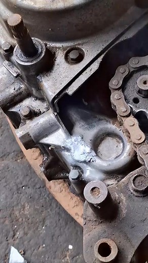 4.6K views · 17 reactions | tutorial on patching a cracked and leaking engine crankcase #mechanic #skills #Diy #reel | Toyo bengkel | Facebook