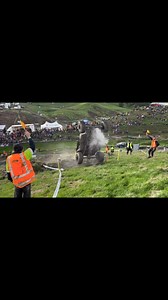 More crazy action from the Suzuki Extreme 4x4 challenge!! Good on ya Neville, you definitely know how to entertain a crowd mate! 👌🤣🤣 #nzoffroader #suzukiextreme4x4challenge #backflip #lspower #puttingonashow #trailstrucks #cowpertrucks #builttuff | NZ Offroader