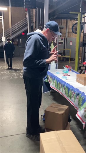 We had fun demonstrating, teaching, and practicing with our employees the 8 keys to lifting and lowering to keep it in our power zone today! #ups #safety #fyp #lexington #ky #8keys #lift #lower #powerzone