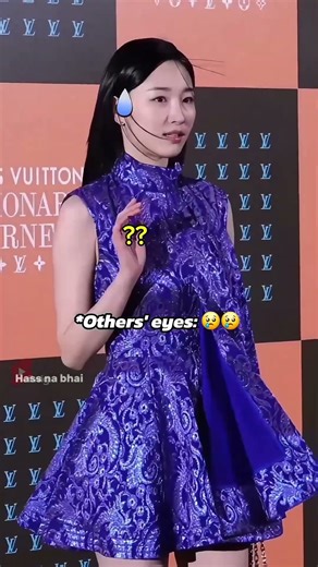 The camera flashes don't affect Lisa's pose!!😘😍 #blackpink #kpop #lisa #shorts #blink #ytshorts