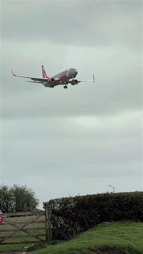 Jet2 737 Landing at BRS