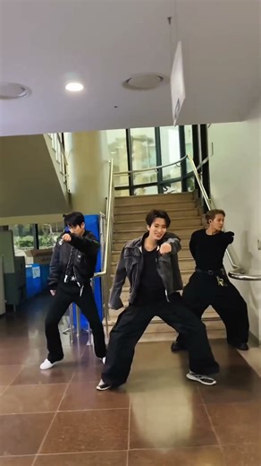 PYTHON#GOT7#dance#got7shorts#youtubeshorts #subscribe